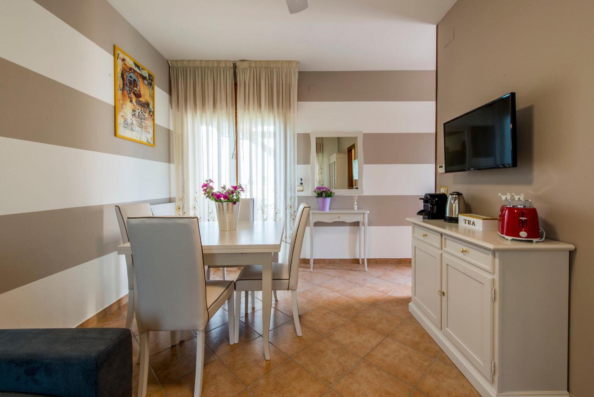 Italianflat - Peschiera Residence 페스키에라델가르다 외부 사진